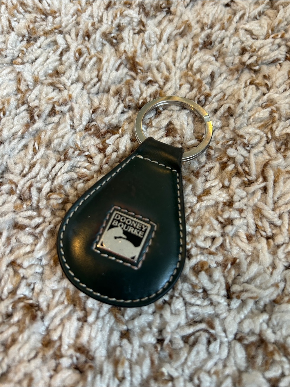DOONEY & BOURKE Vintage Green Key Fob with Silver-toned Hardware 90s - Picture 3 of 4